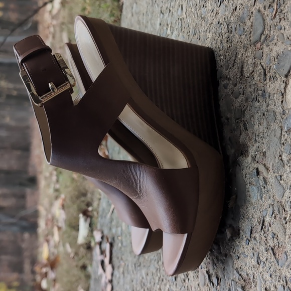 Michael Kors Women's Josephine Leather Toe wedge heel - Picture 5 of 5